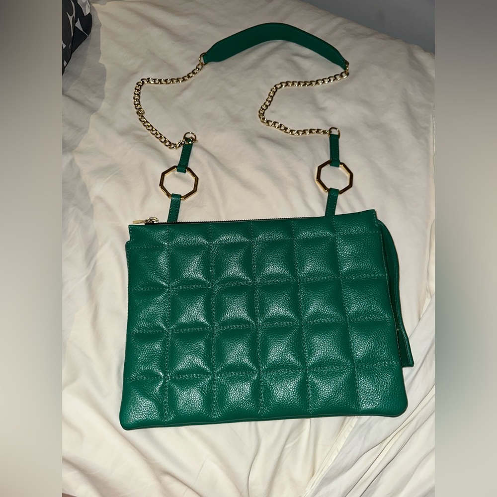 green leather purse with gold detail!